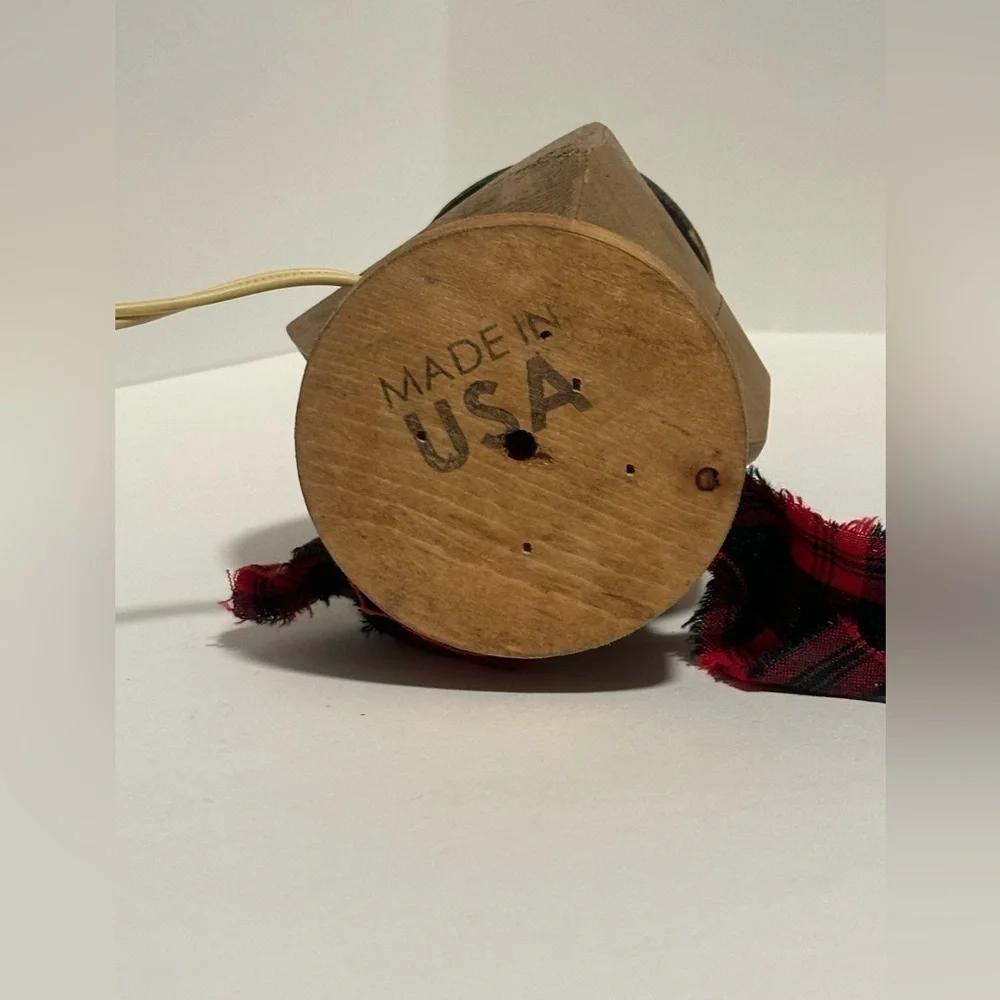 N/A wooden snowman